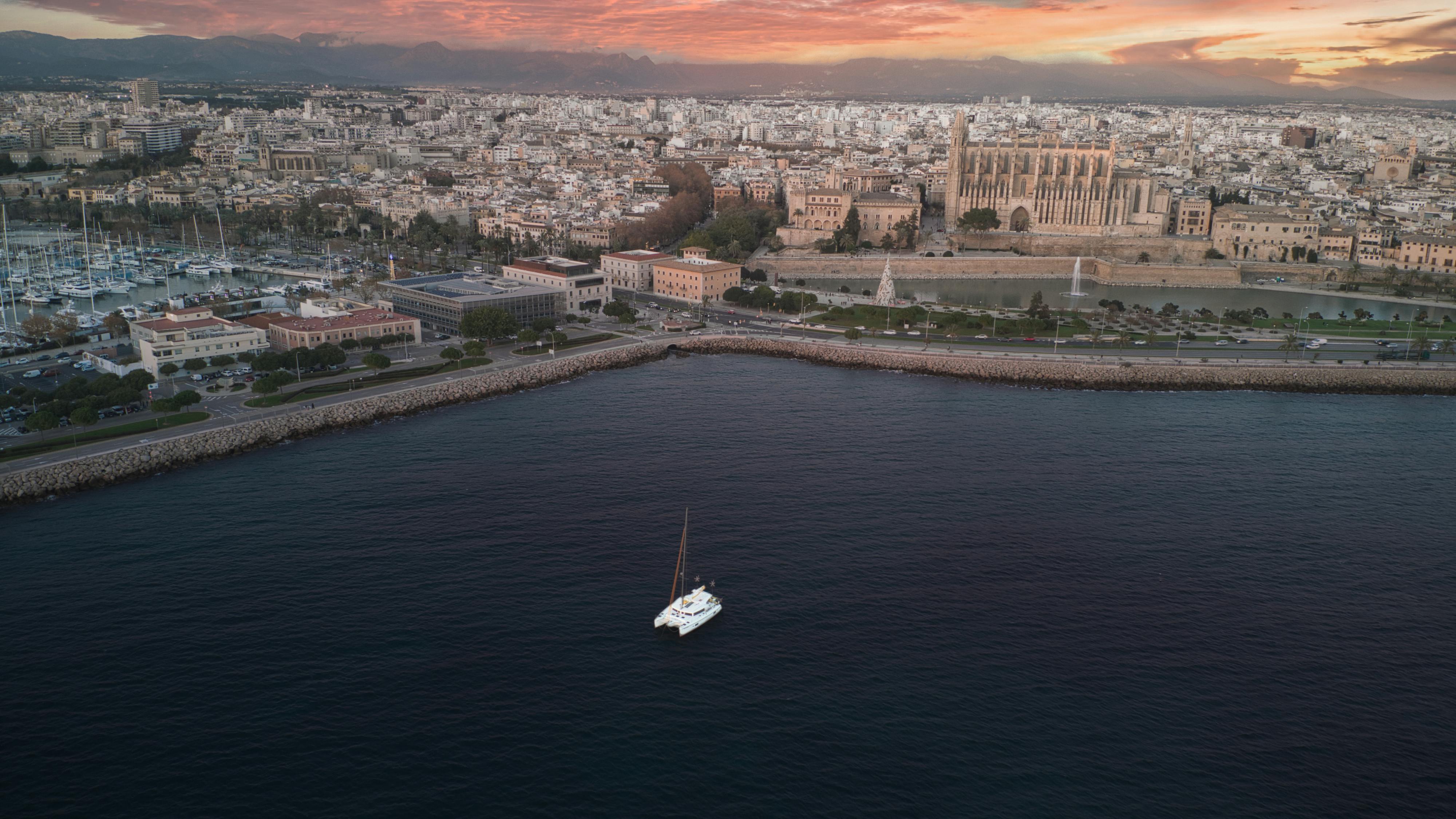 Palma de Mallorca · An Area Guide to the Capital's Neighbourhoods and Luxury Property Market